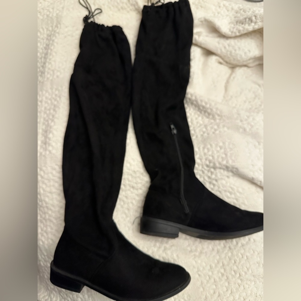 Black Suede Knee High Boots Women’s Small 6/7